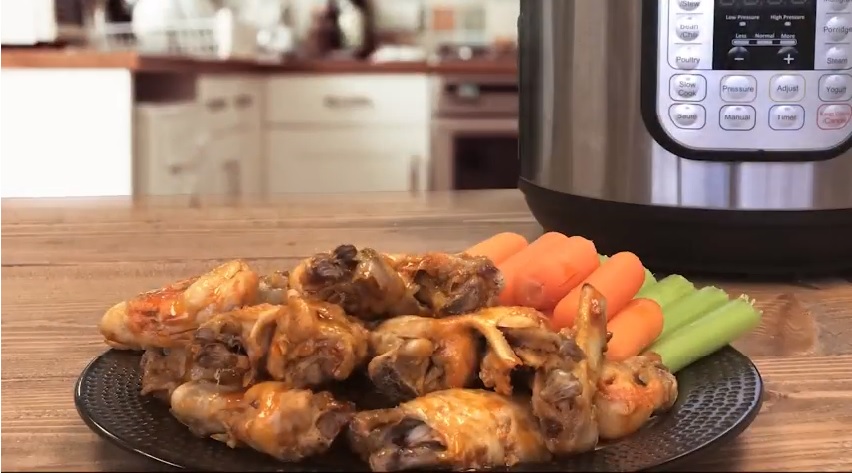 pressure cooker Satisfy the Guests at Your Next Party with This Buffalo Wings Recipe