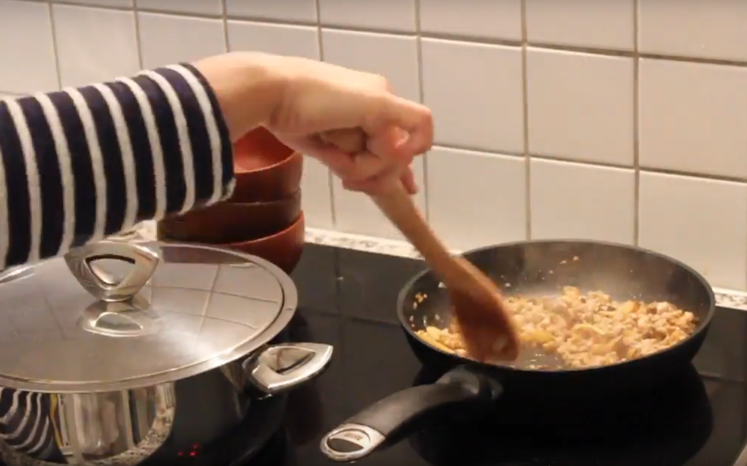 Making chinese noodles soup