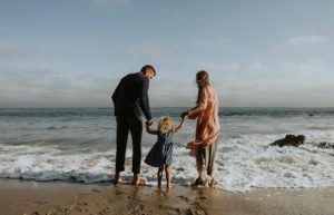 Tips on how you can do it, be a minimalist parent, living happy life with kids