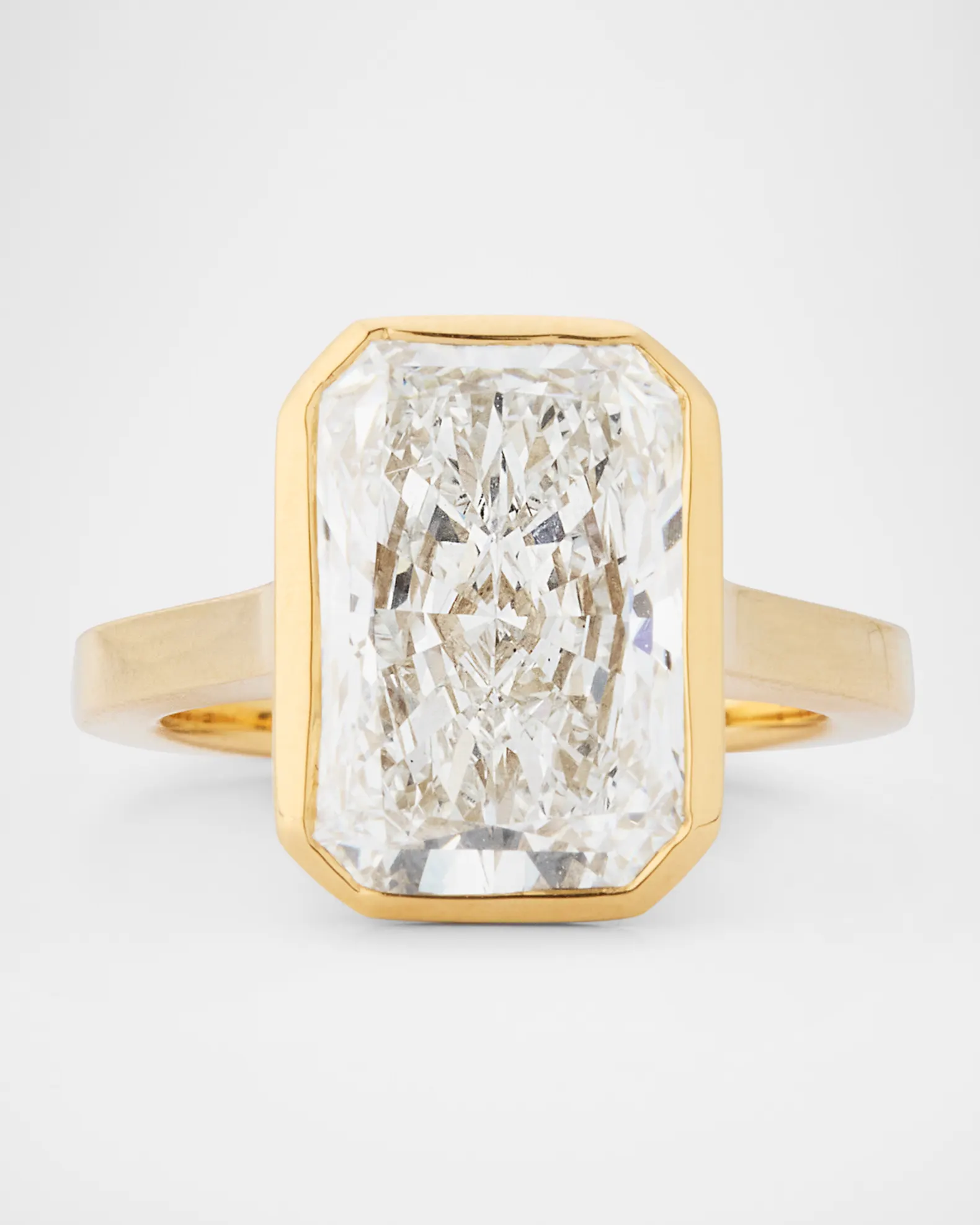 Lab Grown Diamond 14K Yellow Gold Radiant Cut Solitaire Ring, 4.00tcw