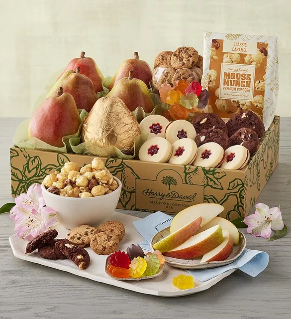 Deluxe Spring Gift Box Gift Basket Ideas for Mom