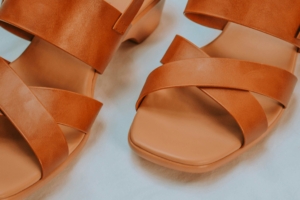 comfortable sandals for walking