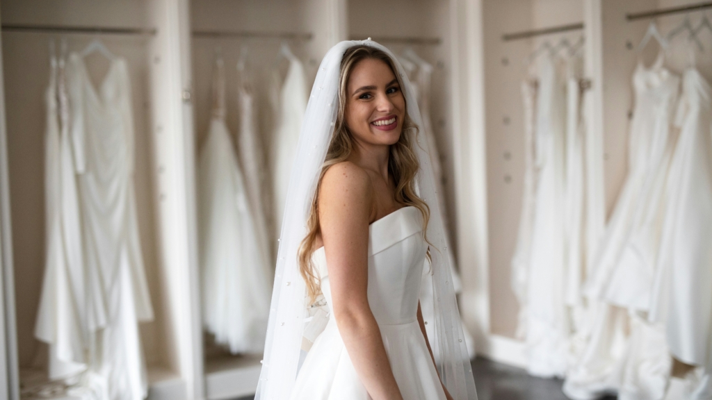 wedding planning timeline wedding dress shopping bride bridal 