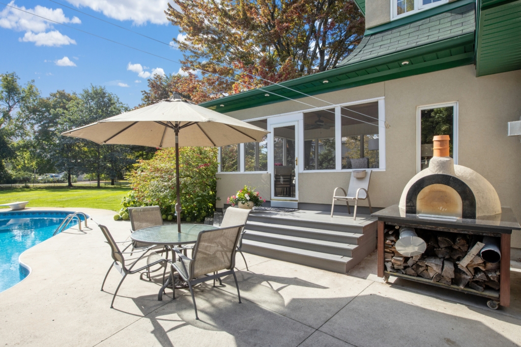 outdoor living space ideas summer