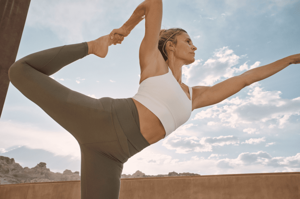 Find the Best Labor Day Workout Clothing Sales at Athleta - Trendy Mami