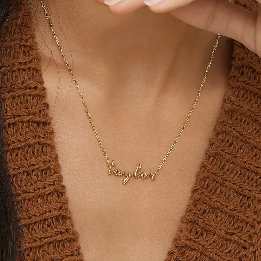Script Name Necklace in 14K Yellow Gold