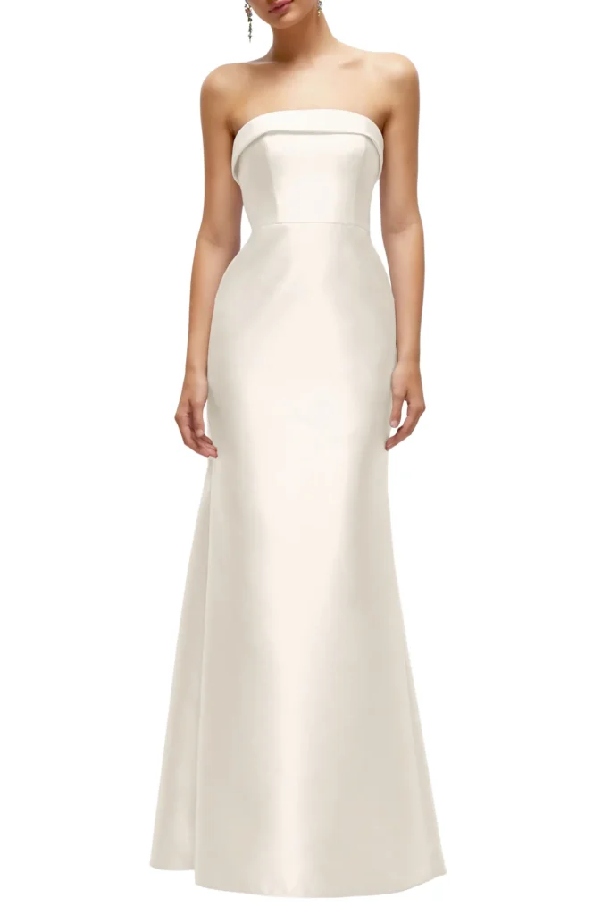 Strapless Satin Trumpet Gown wedding dress trends 2026