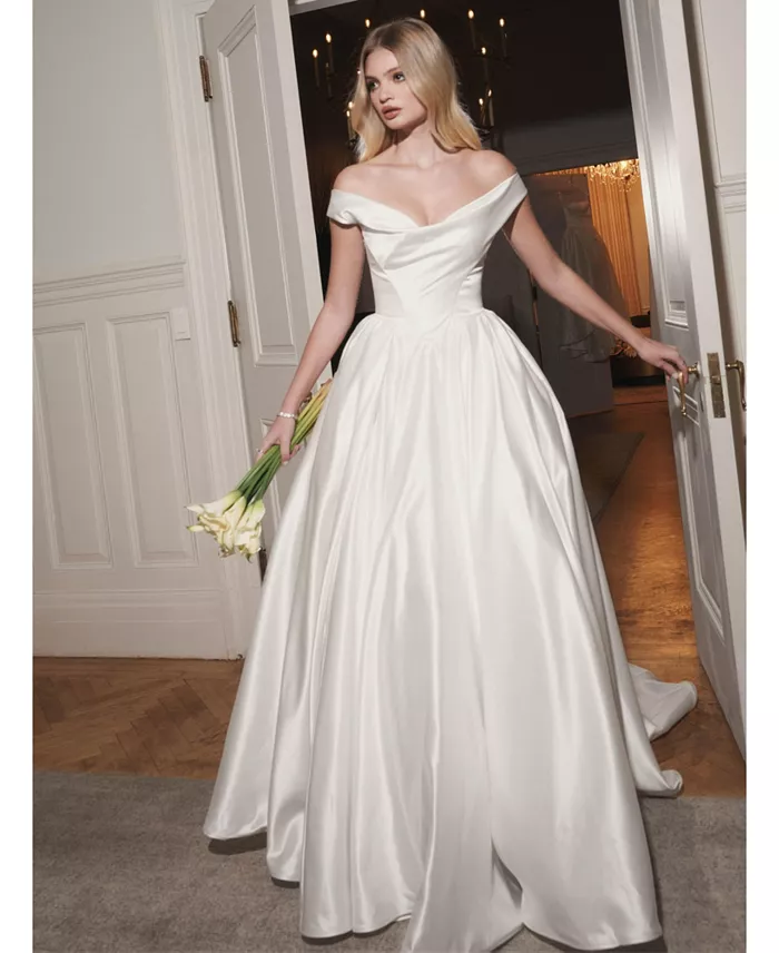 Unna Satin Bardot Cowl Wedding Gown
wedding bridal bride wedding dress trends 2026