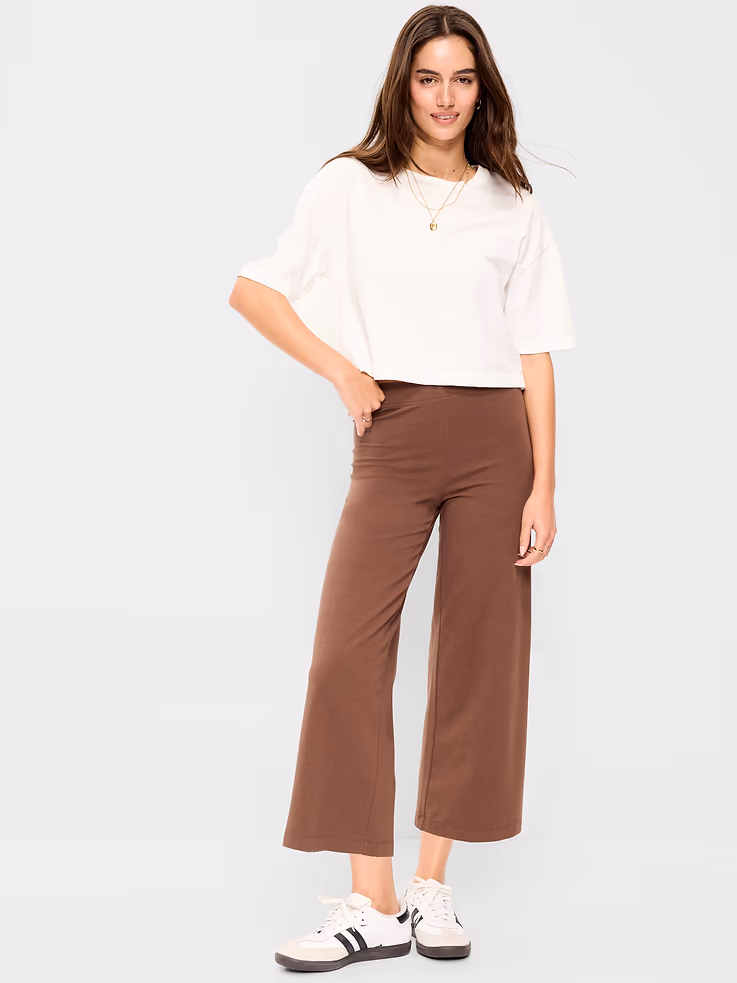 Wide-Leg Cropped Leggings fall outfits for moms
