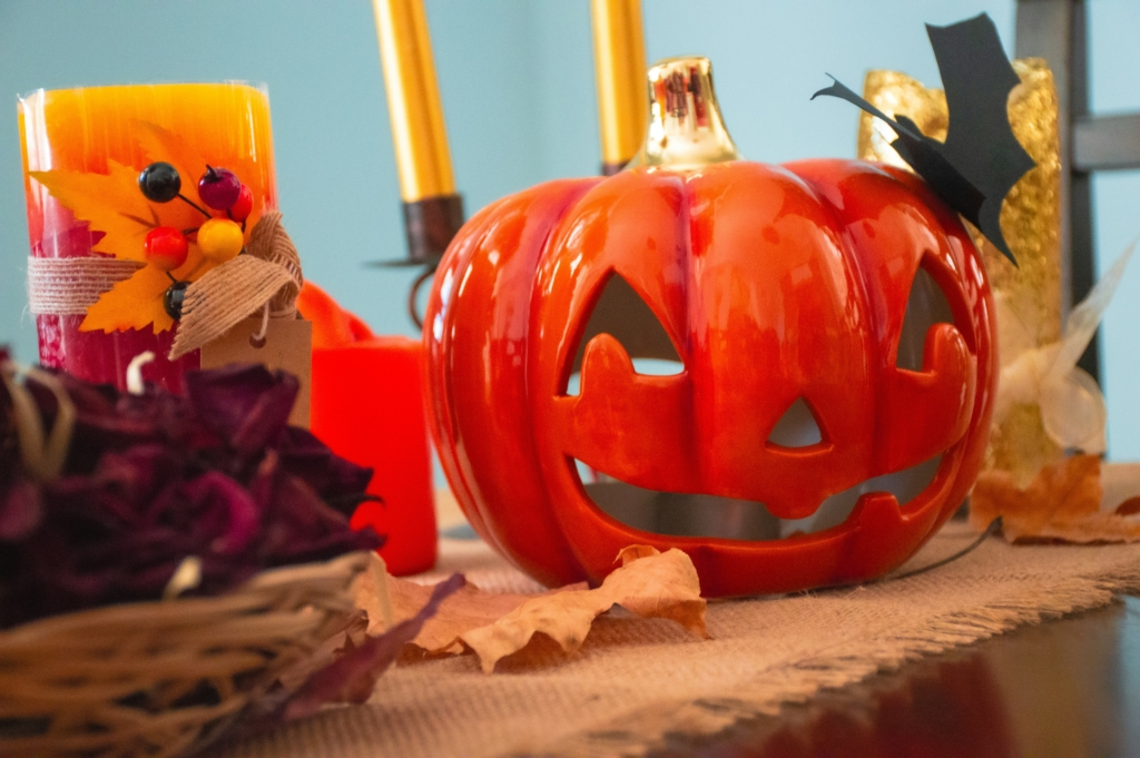 halloween tablescape