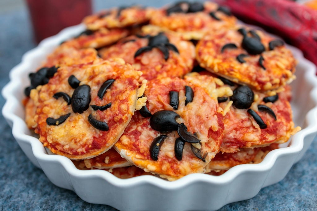 halloween pizza halloween party food ideas