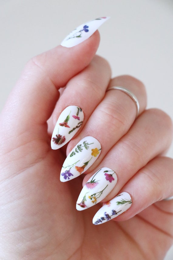 Spring Nails Trends in 2021 - Floral Nails Tattoos