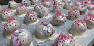 Red velvet cake balls