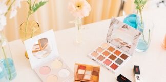ssorted Eye Shadow and Blusher Palette - natural spring makeup looks
