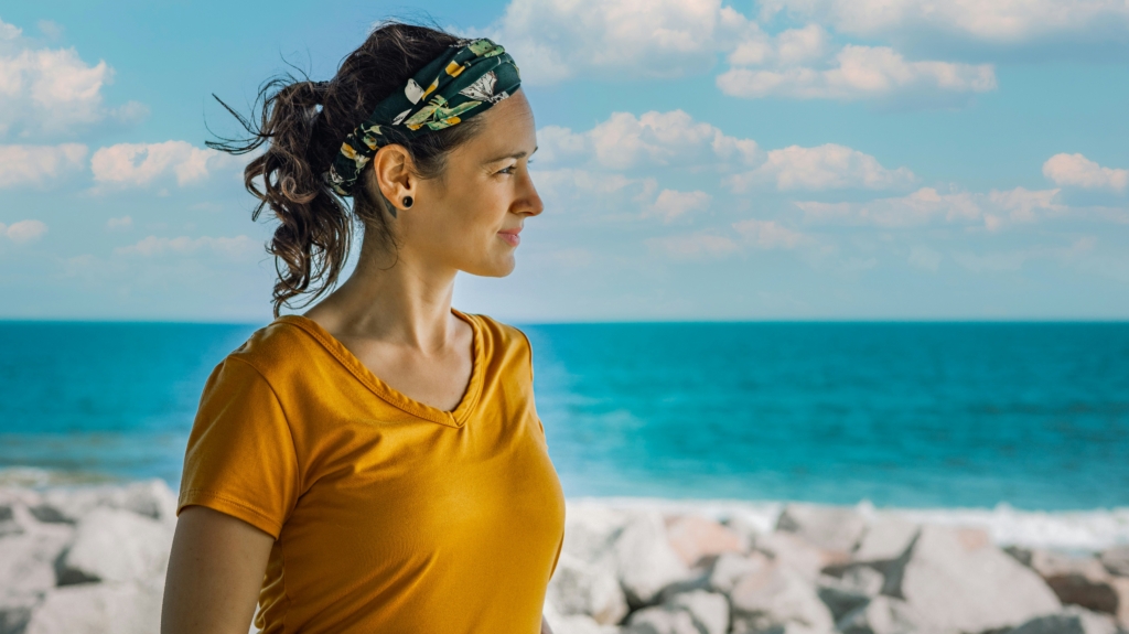 beach hairstyles that last headband