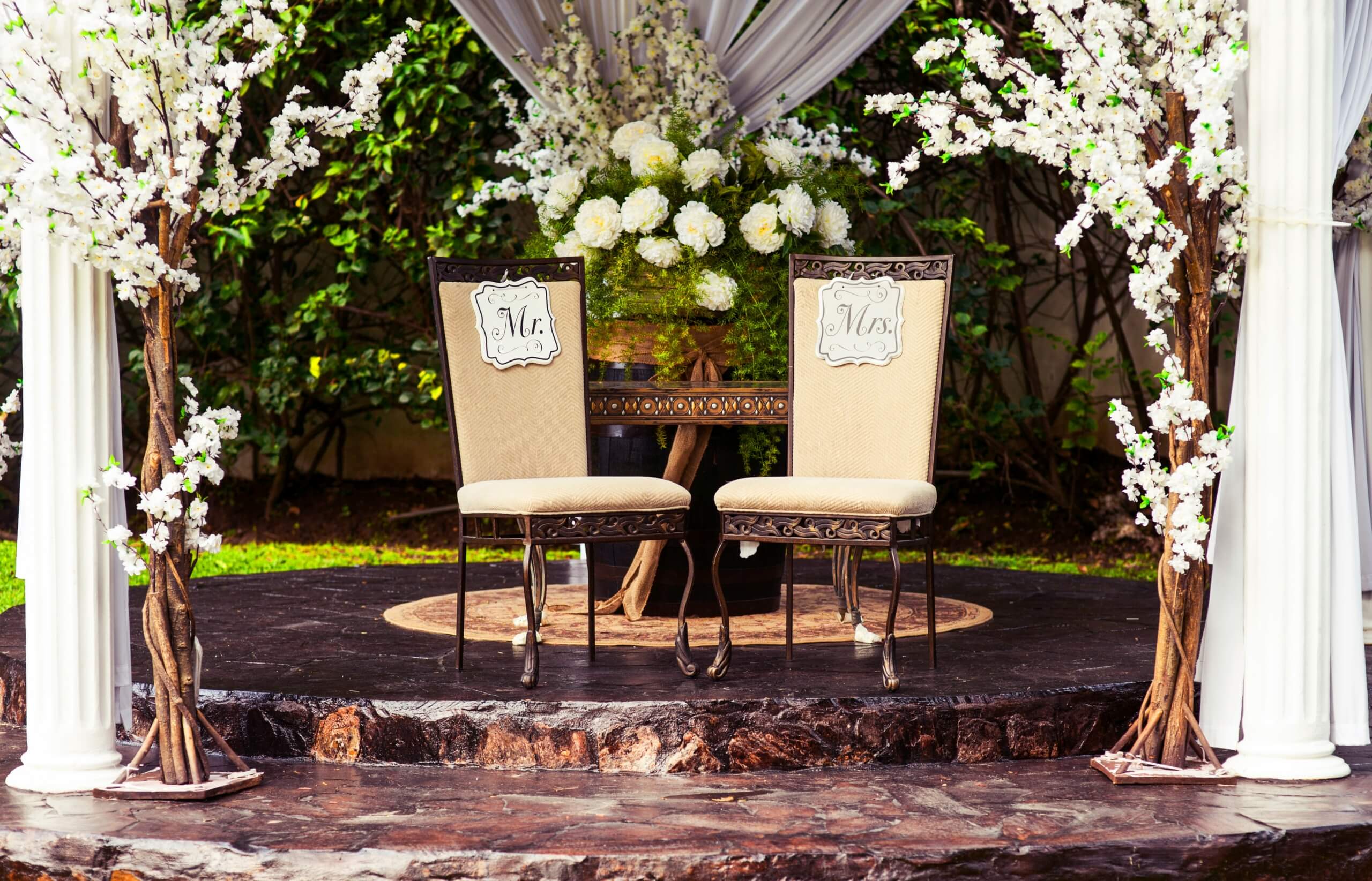 cohesive wedding look - mr and mrs