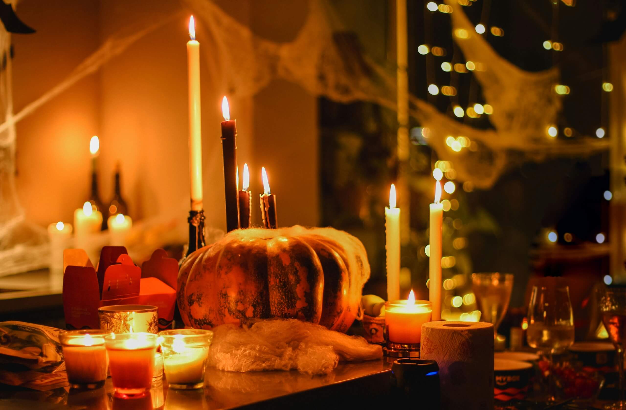 halloween hosting guide dinner table