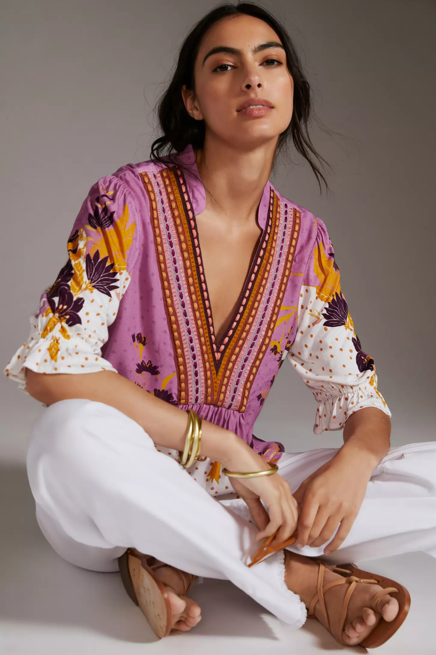 summer capsule wardrobe - bold top