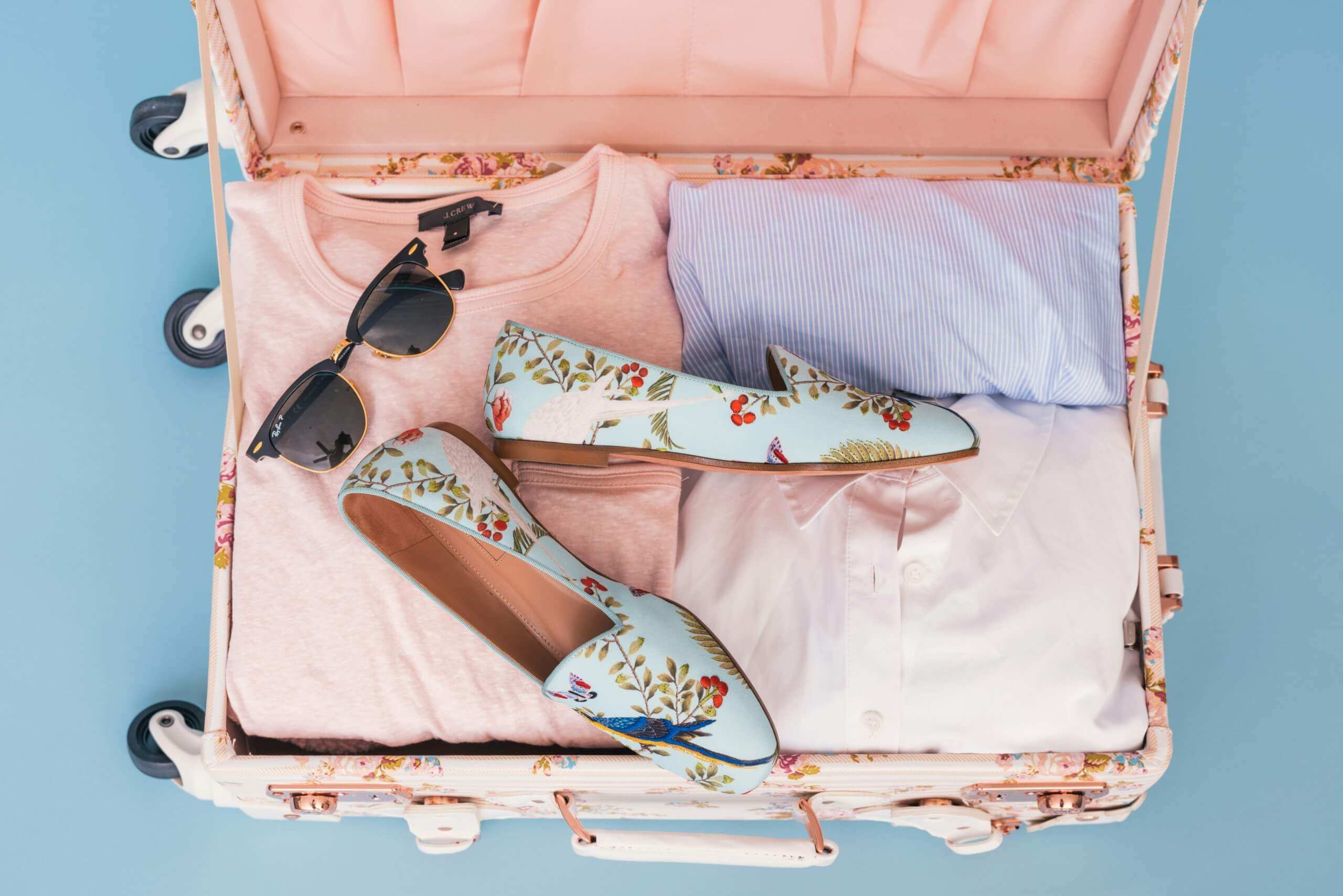 solo trips for women - luggage 
