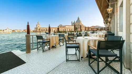 europe hotel bar last minute vacation deals
