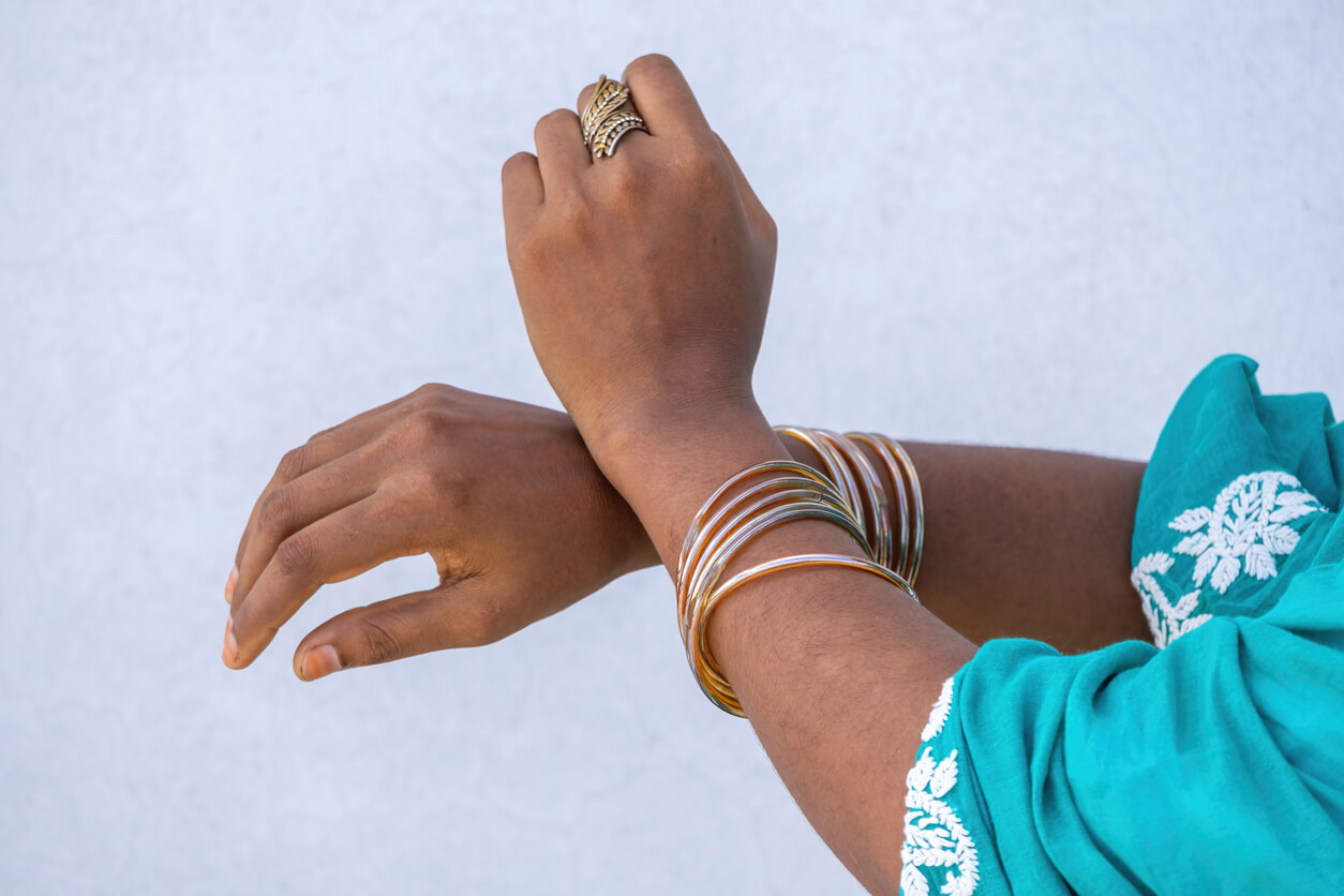 fall jewelry trends 2025 bangles