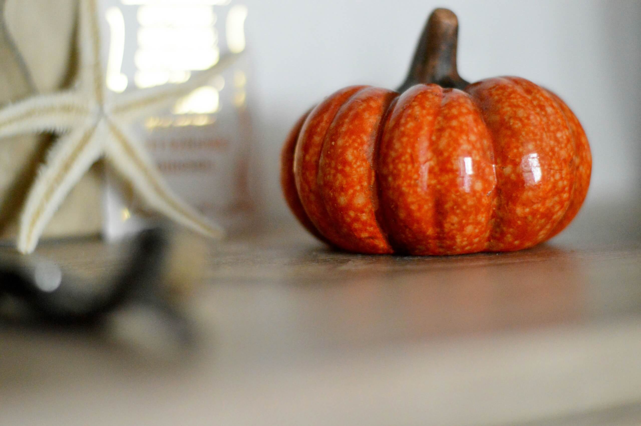 pumpkin decor fall colors in home decor