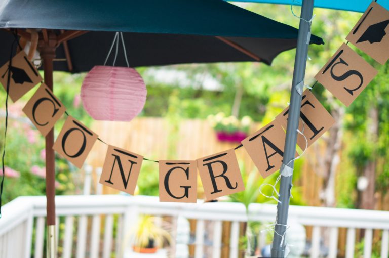 congrats graduation party planning timeline